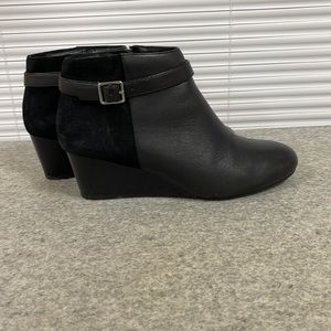 Vionic Ankle Boots Leather & Suede with wedge heel